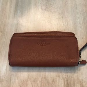 Light Brown Leather Coach Wristlet